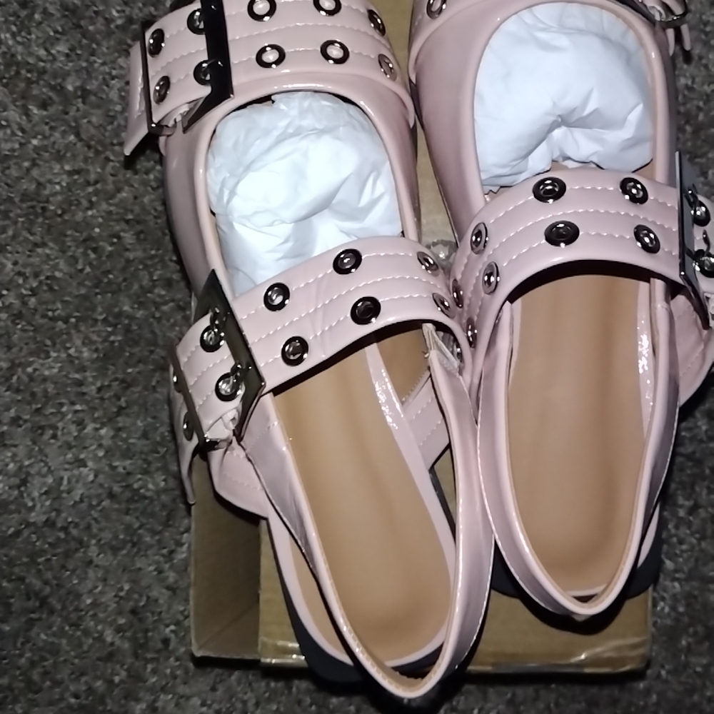 Stylish Pink Women's Shoes with Buckle Detail - Picture 7 of 14